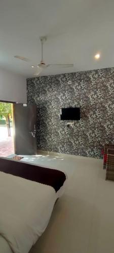 Bliss resort near Sajjangarh Vadaspark