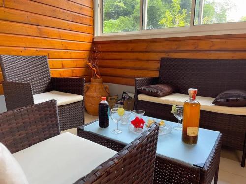 Appartement spacieux à Sainte-Rose, 70 m² avec jardin