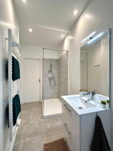 Duplex urbain proche centre-ville de Lyon - 6 pers in 8e arrondissement
