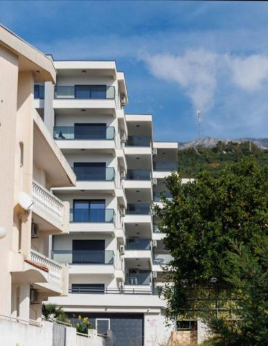 HELEN LUX Apartments