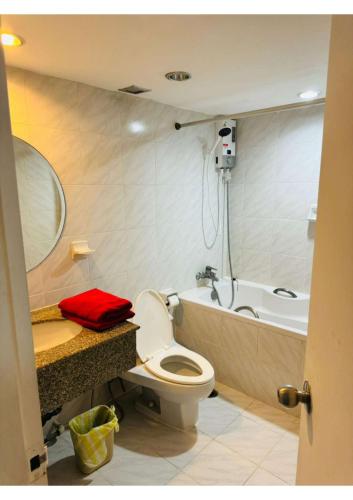 room detail thumbnail 2