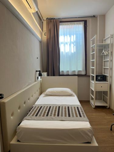 1 twin bed