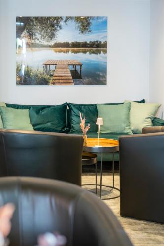Sopherl am See - Fruhstuck auf der Seeterrasse, sehr ruhig und wunderschon am See, 3 Minuten nach Ob in Wessling