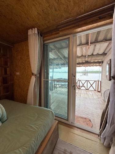 コージュム / コーフー(クラビ) Kaneng Homestaykohpu 2つ星 ゲストハウス スイート