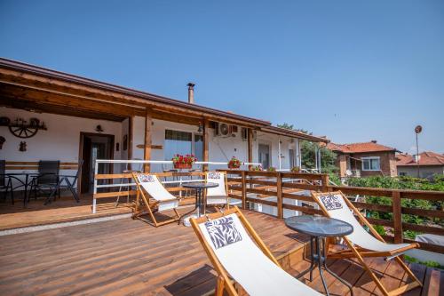 Къща за гости ЕМА - Vetren Dol