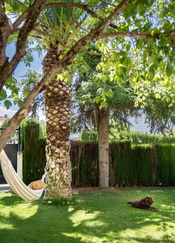 Casa El Pilar con chimenea, jardín y parking privado (Casa El Pilar con chimenea, jardin y parking privado) in Huétor Santillán