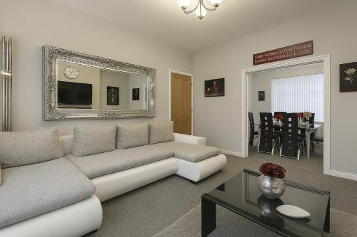 Stunning Holiday Home. Free Parking., Manchester (photo 6)