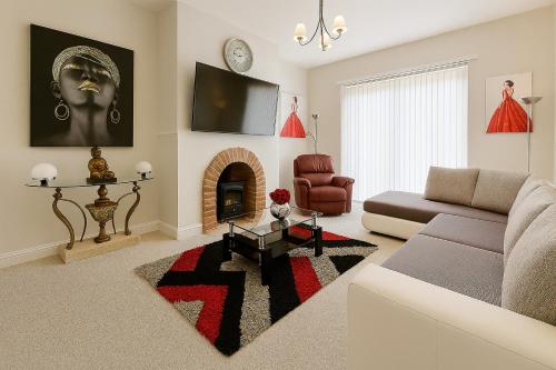 Stunning Holiday Home. Free Parking., Manchester (photo 7)