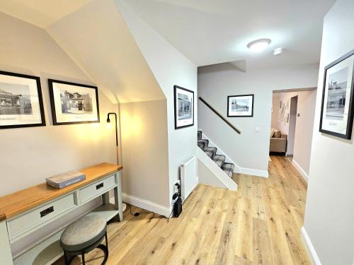 Warm & Cosy Home in Glasgow near House for an Art Lover