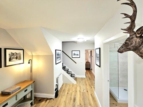 Warm & Cosy Home in Glasgow near House for an Art Lover