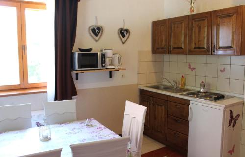 Apartment Kaštel - image 7
