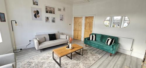 Spacious Haven with Free Parking, Glasgow (zdjęcie 2)