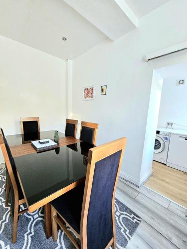 Spacious Haven with Free Parking, Glasgow (zdjęcie 10)