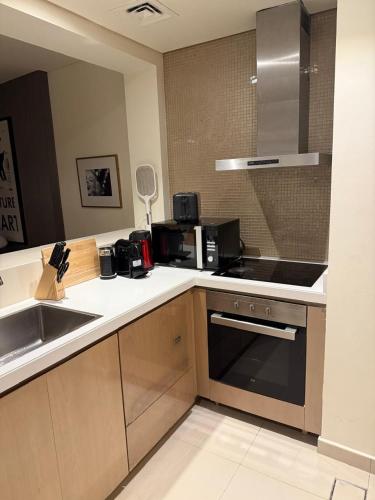Royal Montania by DAMAC Paramount , Burj Khalifa View, Dubai (photo 5)