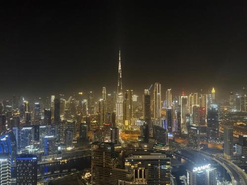 Royal Montania by DAMAC Paramount , Burj Khalifa View, Dubai (photo 9)