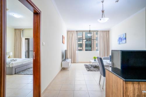 RH- City Center Retreat,1BR, walk to Burj Khalifa, Dubai (photo 8)
