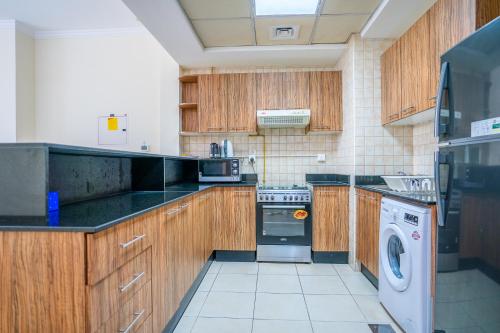 RH- City Center Retreat,1BR, walk to Burj Khalifa, Dubai (photo 7)