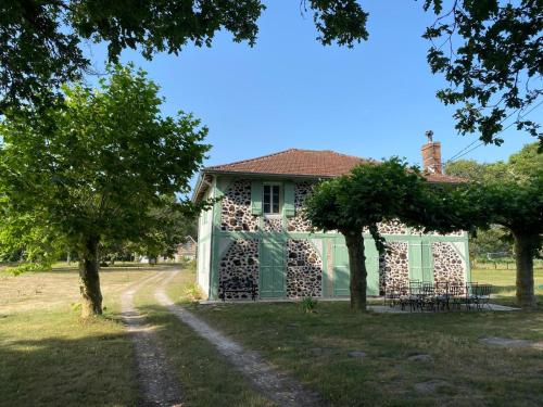 Vista exterior, La Landaise in Castets