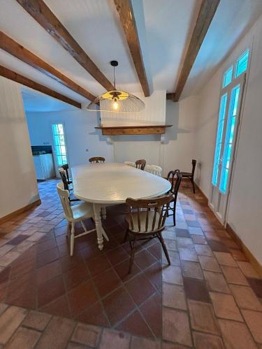 Instalaciones, La Landaise in Castets
