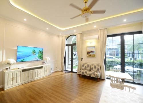 붕따우 Liséa Wonderland Hồ Tràm Novaworld - Spacious and Cosy Entire Villa by the beach (Lisea Wonderland Ho Tram Novaworld - Spacious and Cosy Entire Villa by the beach) 4성급 게스트하우스 스위트룸