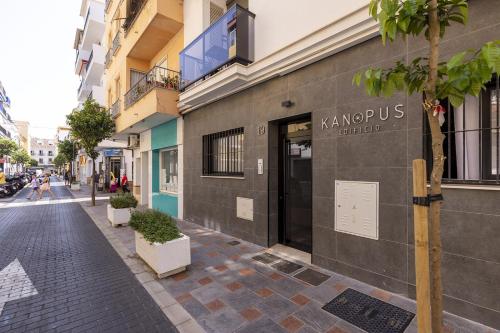 012 New Relaxed 2 Bed Fuengirola City Beach Retreat - image 2