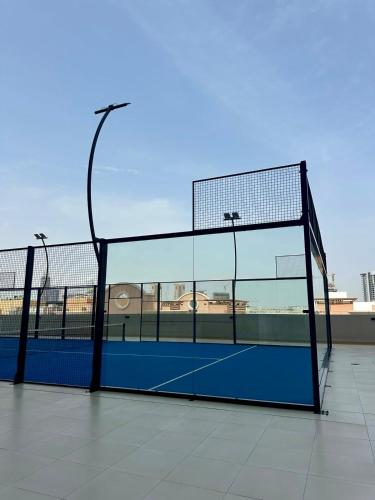 Designer Brand New 2BR with Padel, Gym, Spa and eScooter, Дубай (фото 5)