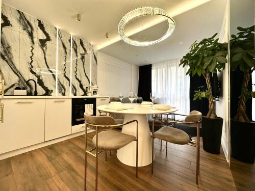Wita Stwosza 14 Apartment - Check-In 20h - Parking, Breslau (Foto 6)