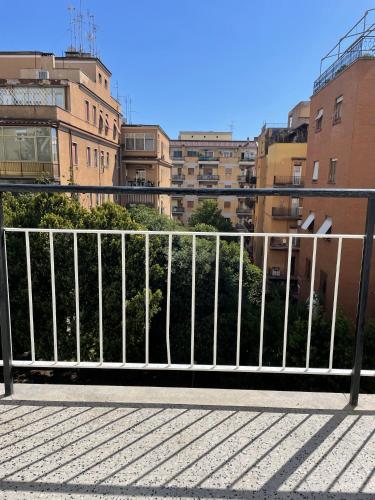 Moderno 85mq con 2 bagni e posto auto nel cortile interno, Roma (foto 7)