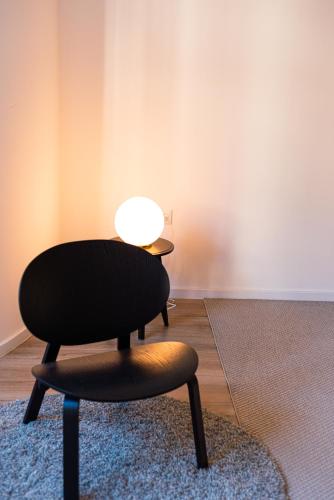 Deluxe Swan Stone Castle Apartment - image 7