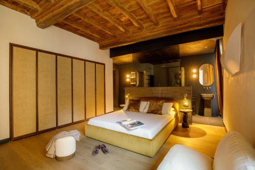 Palazzo Serpe Suites near Colosseum, Řím (fotografie 3)