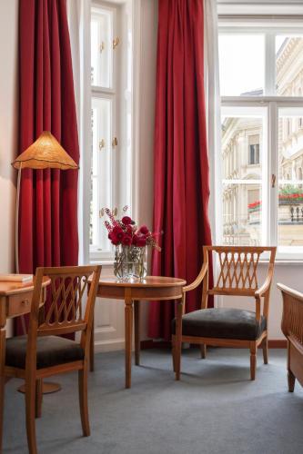 พาร์คโฮเทล เลาริน (Parkhotel Laurin) in บอลซาโน่