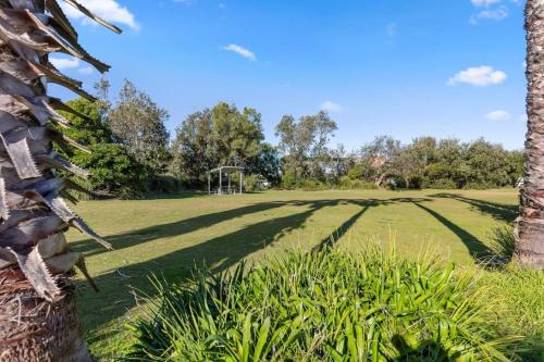 2BDR Beachside Bliss in Wamberal in Wamberal