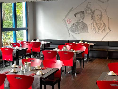 餐飲選擇, 特蘭斯馬爾旅遊飯店 (Transmar Travel Hotel) in 賓德拉赫