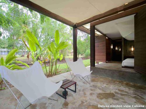 Garden, Costa Lanta Hotel Adult Only near Kho Kwang Seafood