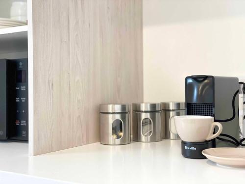 Salisbury Courtyard Townhouse with Nespresso - image 5