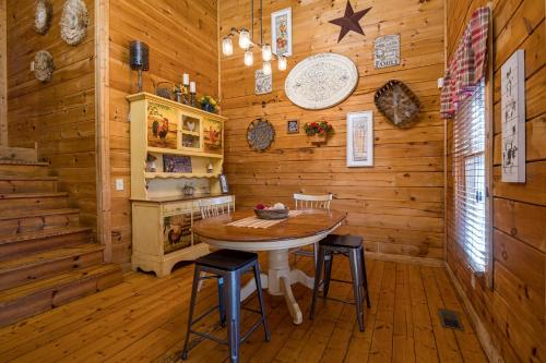 Sunny Side Up by American Patriot Getaways in Zion Grove (TN)
