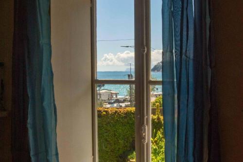 Skats, Home on the beach -30 mt in Arenzano-Genova in Crevari