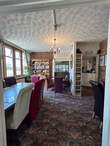 Facilities, Halfway House Inn Country Lodge in Montacute