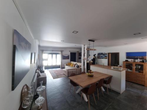 Comfortable rustic house with spacious garden near the beach, Figueira da Foz (foto 9)