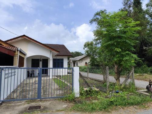 Munadibstay Dzul in Pandak Beach