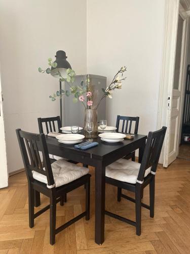 1920s Charm apartment by Jerusalem Synagogue in Old Town Center, Прага (фото 9)