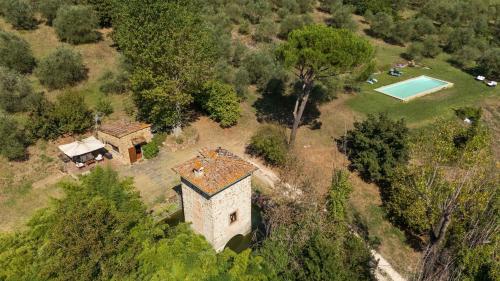 Charming Tuscan Tower with Private Pool - image 14