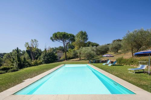 Charming Tuscan Tower with Private Pool - image 10