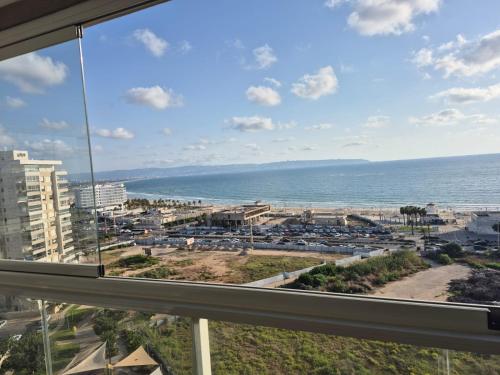 Apartment overlooking the sea in 阿卡