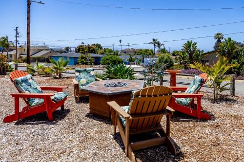 Seaside Garden Escape, A Stroll to the Beach! in 格羅弗海灘