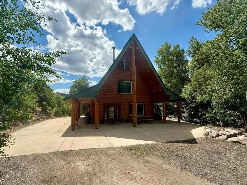 Evy's Family Ranch Cabin Secluded in Woodland (UT)