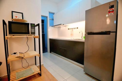 Kitchen, Relax & Recharge | 3BR The Zizz near Damansara Damai Medical Centre