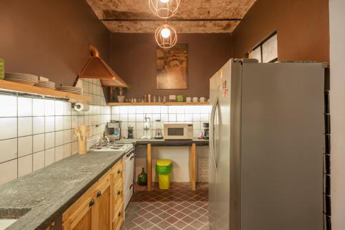 Kitchen, Maison Depla with rooftop, Jacuzzi, pool, and BBQ in Caballito