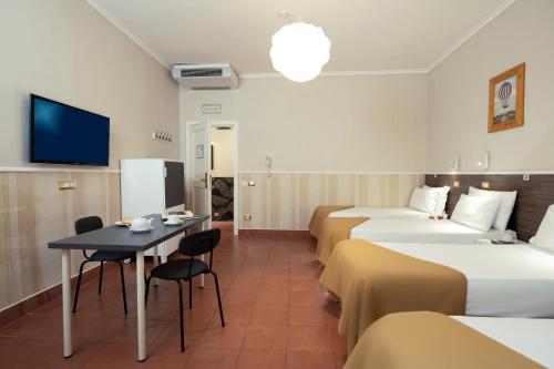 Budget Rooms Des Arts – Rome