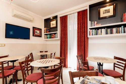 Budget Rooms Des Arts, Roma (foto 9)